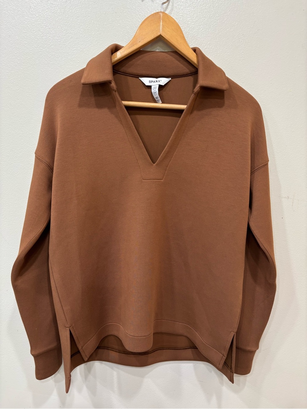 SPANX Air Essential V-Neck Soft Polo Sweatshirt Women’s Size XS